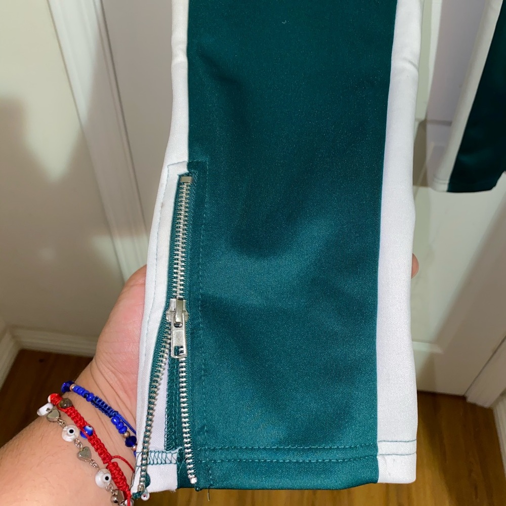 Forever21 slim fit track pant with ankle zips